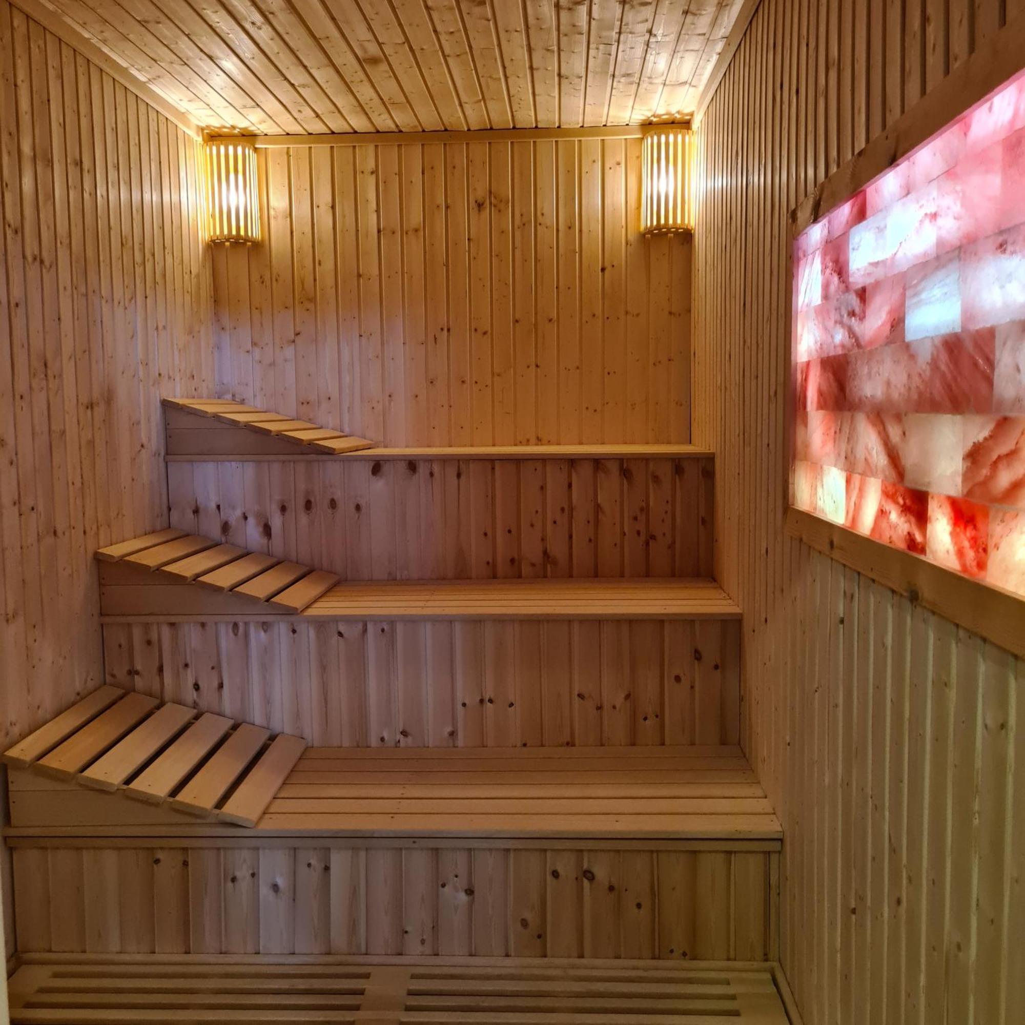 Rin Airport Hotel Otopeni Exterior photo