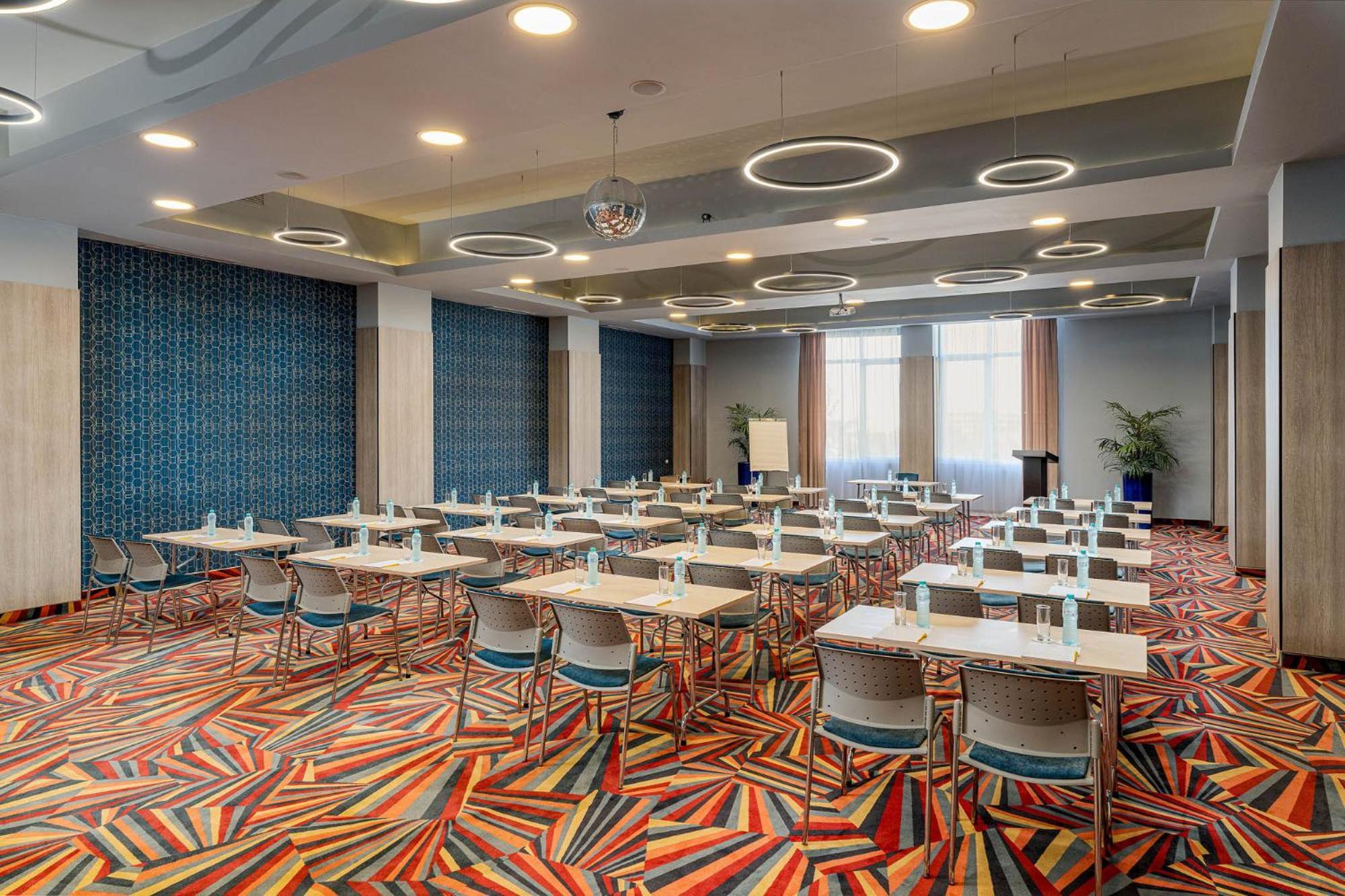 Rin Airport Hotel Otopeni Exterior photo